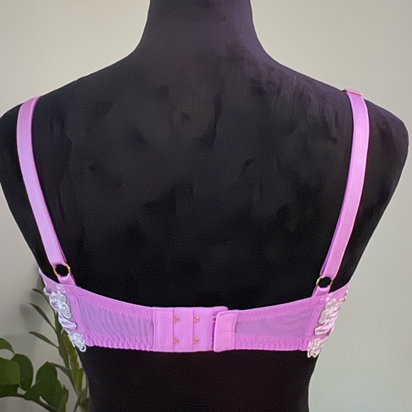 Victoria's Secret Berry Gelato Pink Floral Lace Unlined Demi Bra 36DD NWT - Picture 4 of 7